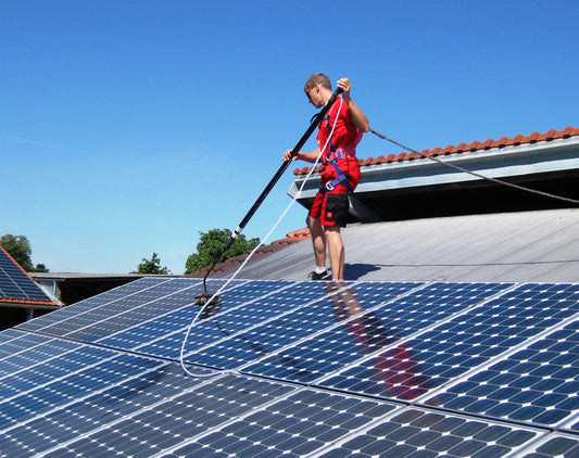 NETTOYAGE DE PANNEAUX SOLAIRES